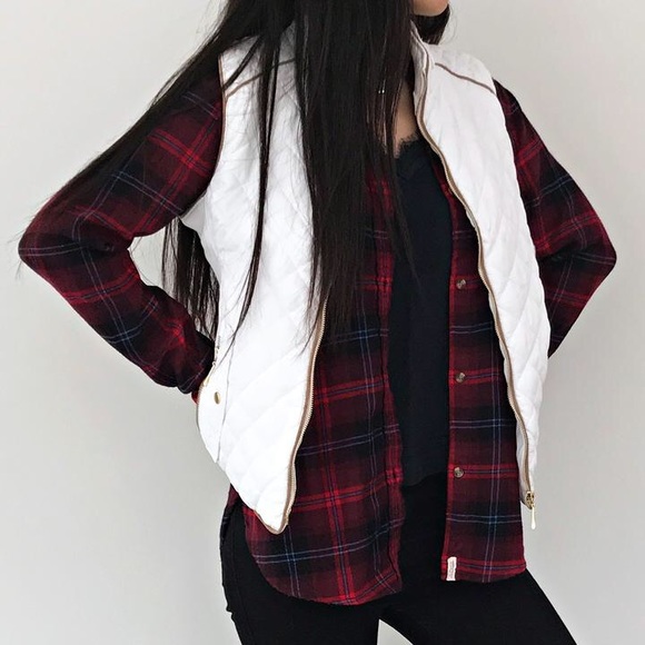 SOLD OUT Annie // Ivory Quilted Puffer Vest Jacket - Picture 2 of 4